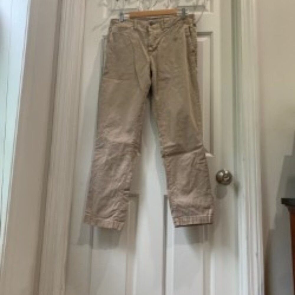 American Eagle Khaki Pants 31 x 32